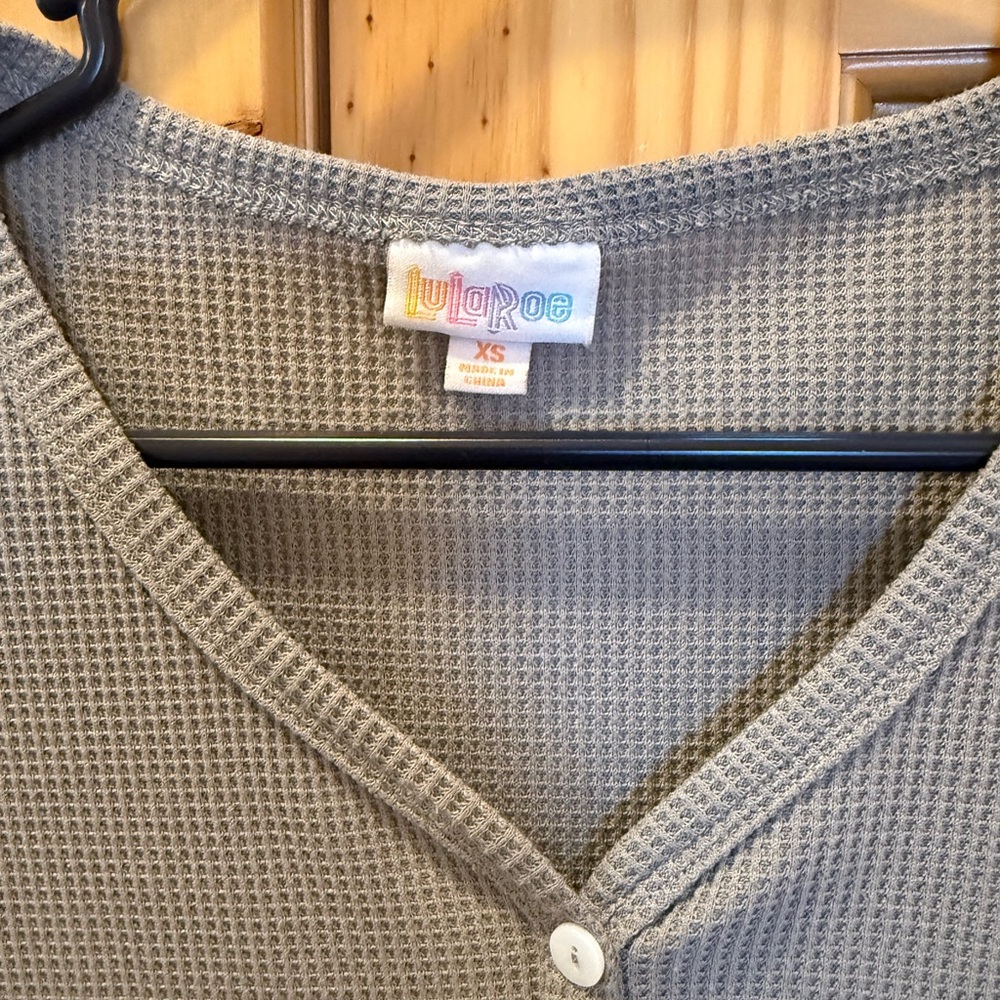 Gray Ruby Top - Picture 2 of 4